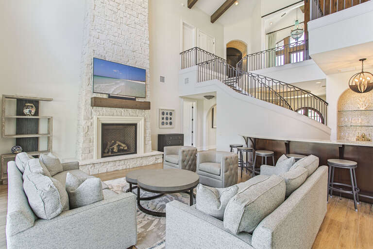 22-Fairway-To-Heaven-Living-Alt