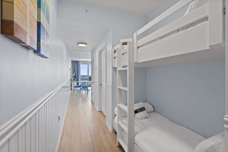 24-Majestic-Sun-807A-Bunk-Nook