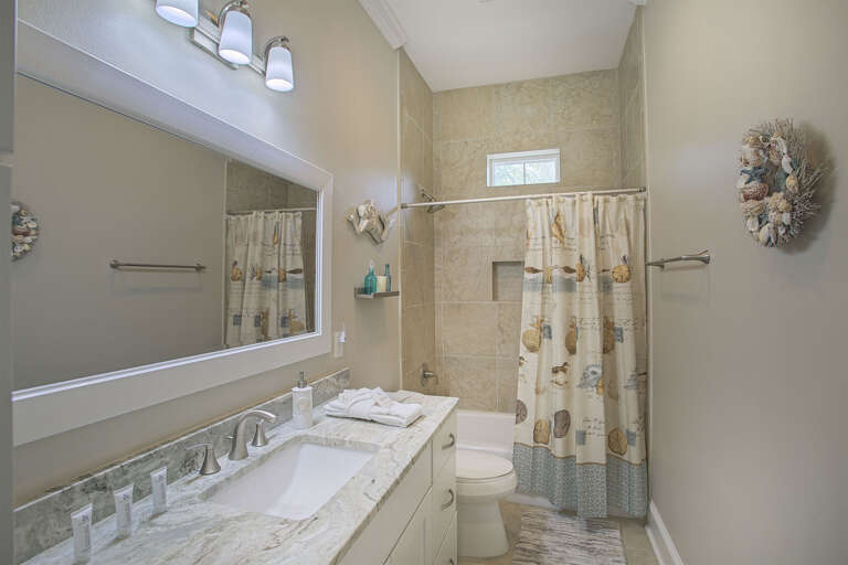 22-Aqua-Waters-Bathroom