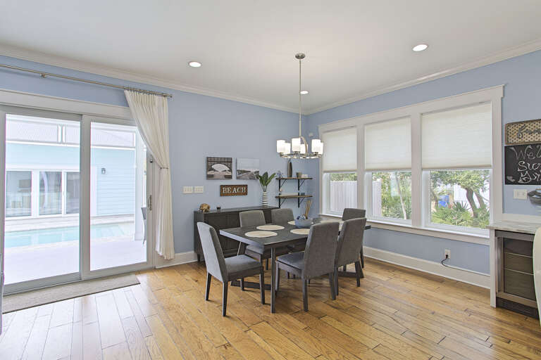 22-Aqua-Waters-Dining