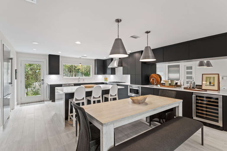 22-Seven-Palms-Dining