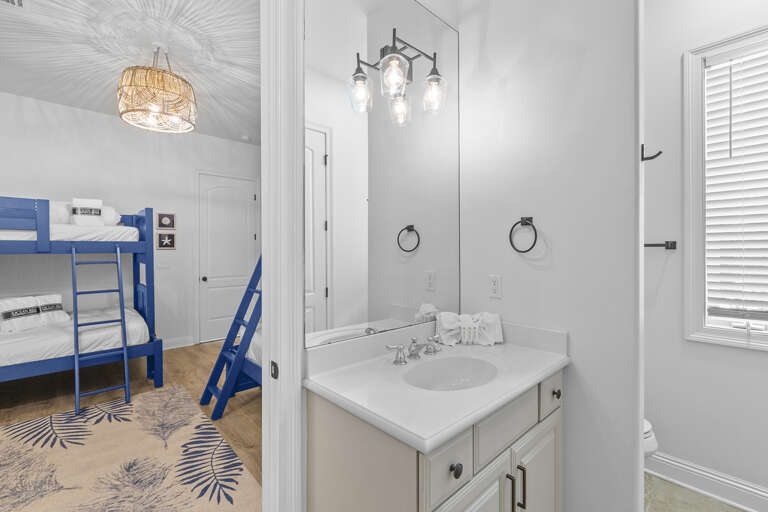Family Tides Guest Bathroom 4
