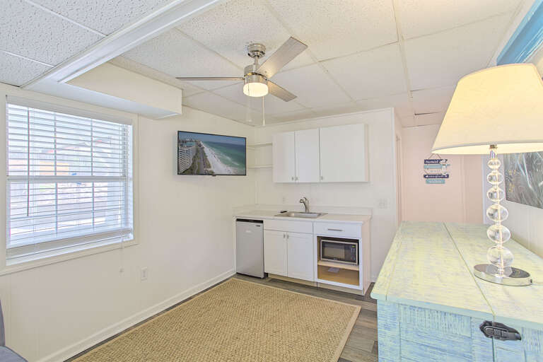 22-Amor-Fati-Lower-Level-Kitchenette