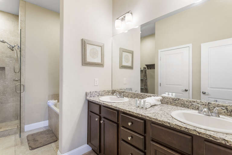 22-Alerio-C201-Bathroom 22-Alerio-C201-Bathroom