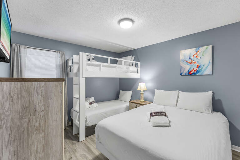 Tradewinds 14 Guest Bedroom