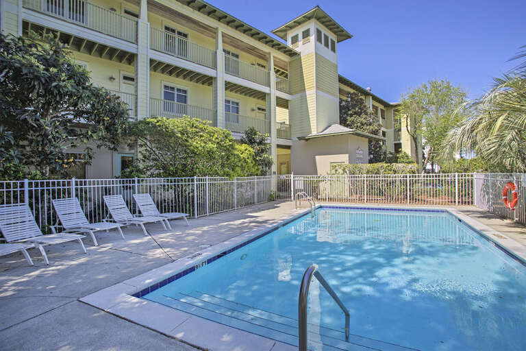 22-Grand-Isle-Pool-Alt