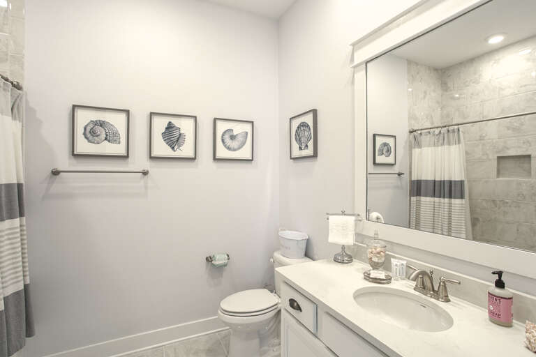 22-Latitude-Adjustment-Bathroom 22-Latitude-Adjustment-Bathroom