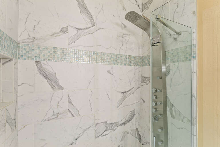 22-Bare-Feet-Retreat-Bathroom-2-Alt 22-Bare-Feet-Retreat-Bathroom-2-Alt