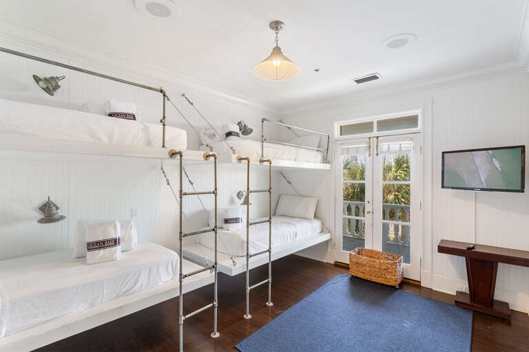 22-Bare-Feet-Retreat-Bunk-Room 22-Bare-Feet-Retreat-Bunk-Room