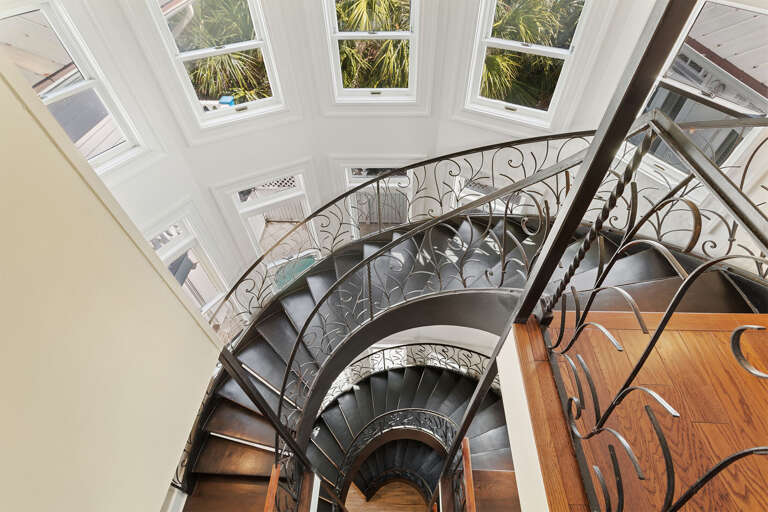 22-Bare-Feet-Retreat-Stairway