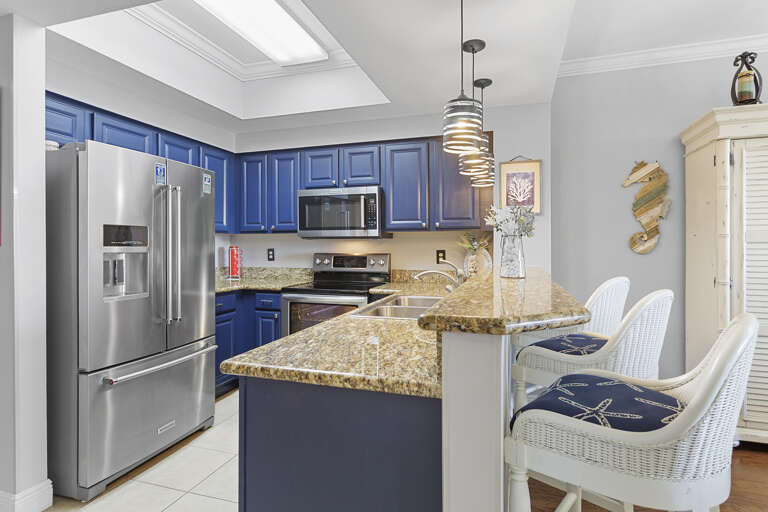 Ariel Dunes II 404 Kitchen