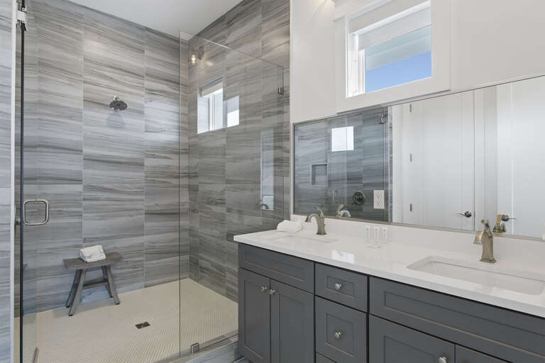 22-Hypnautic-Master-Bath