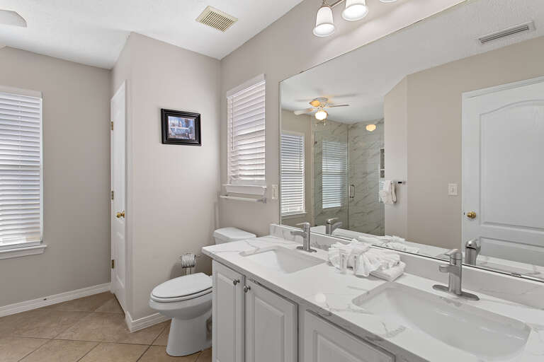 24-Palm-Breeze-II-Primary-Bath