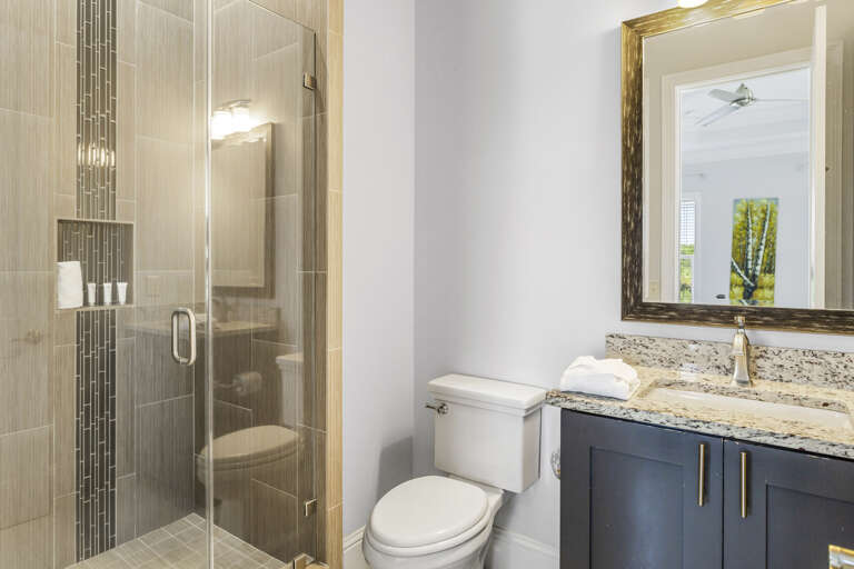 22-Sea-Vue-Bathroom-2