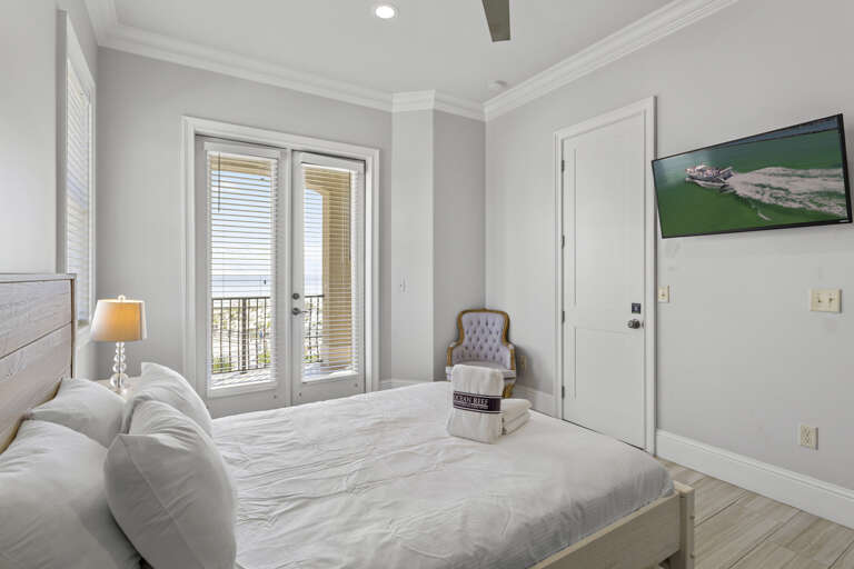 22-Sea-Vue-Bedroom