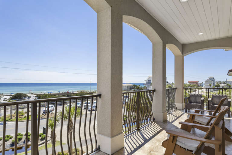 22-Sea-Vue-Master-Balcony-Alt