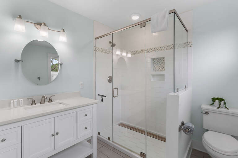 22-Graytfully-B-Bathroom-4