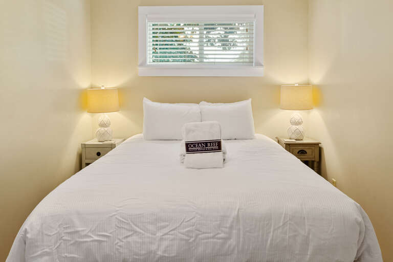 22-Graytfully-B-Guest-House-Bedroom