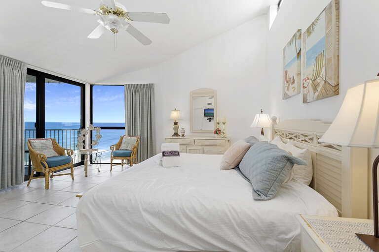 23-Mainsail-181-Bedroom