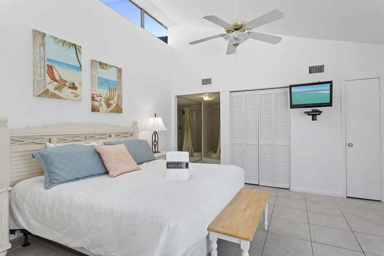 23-Mainsail-181-Bedroom-Alt