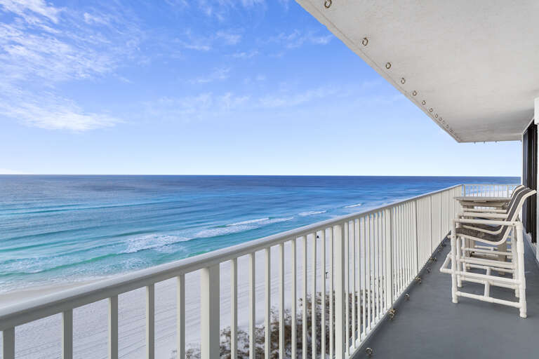 23-Mainsail-181-Main-Balcony