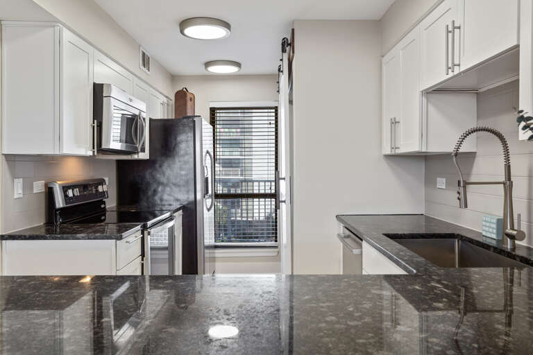 23-Mainsail-332-Kitchen-Alt 23-Mainsail-332-Kitchen-Alt