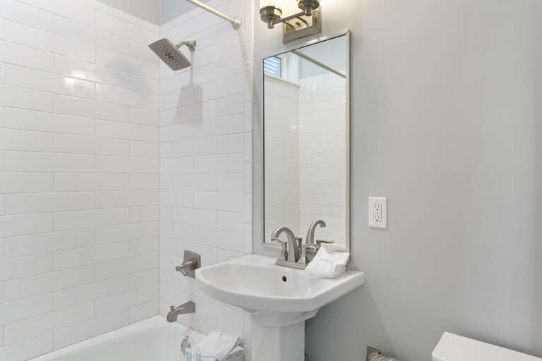 22-Aqua-Easy-Bathroom-3 22-Aqua-Easy-Bathroom-3