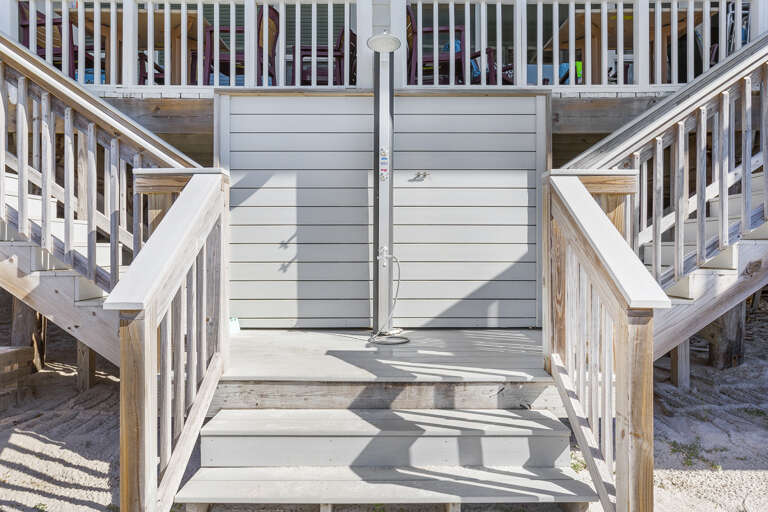 23-Landon-By-The-Sea-Outdoor-Shower