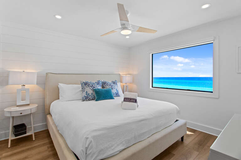 24-Beachside-Condo-7-Primary-Bedroom