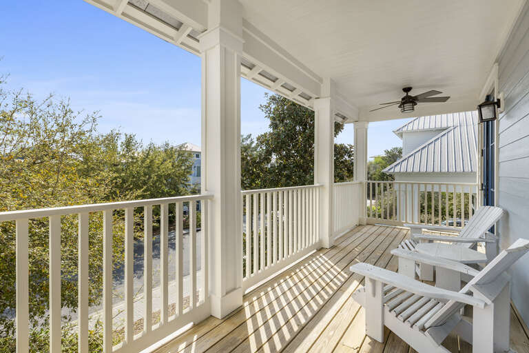 23-Grayt-Expectations-Front-Balcony 23-Grayt-Expectations-Front-Balcony