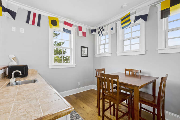 23-Grayt-Expectations-Wet-Bar