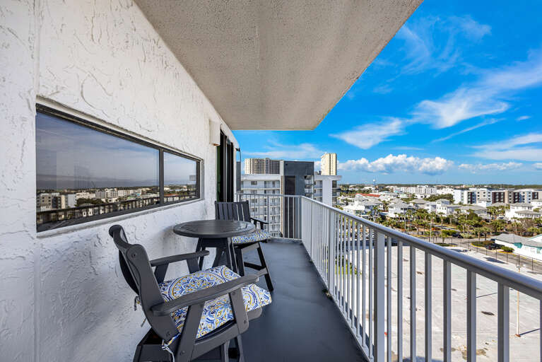 Mainsail 384 Balcony Alt