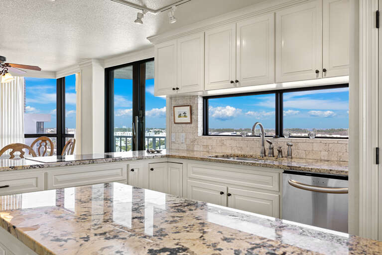 Mainsail 384 Kitchen Alt 2