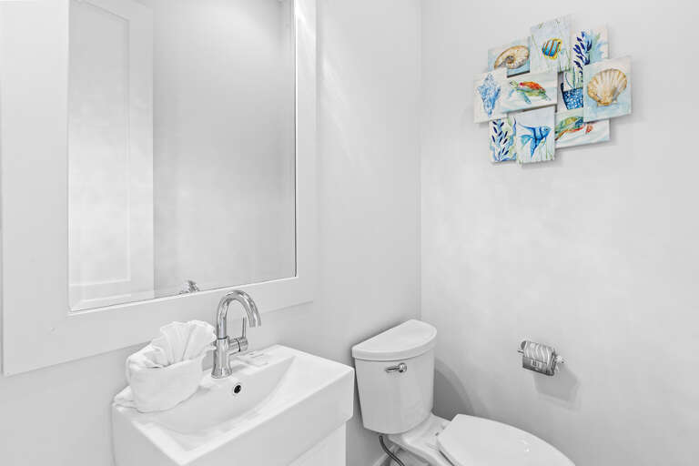 23-Seas-The-Day-Powder-Room