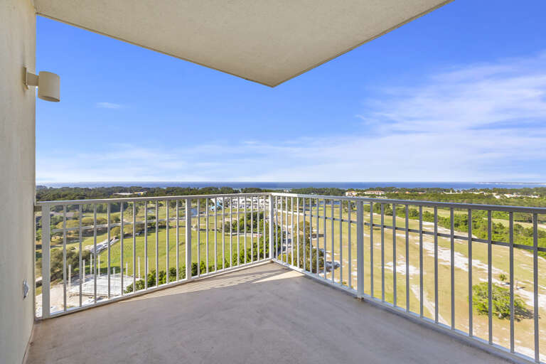 23-Ariel-Dunes-II-1610-Guest-Balcony