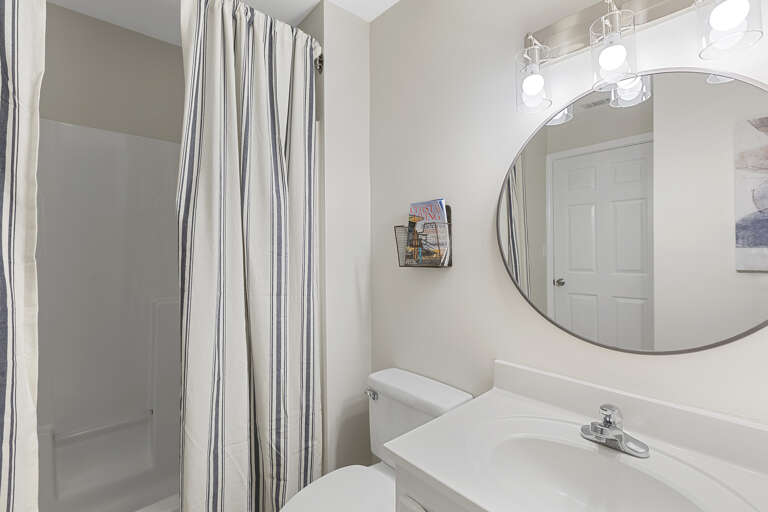 23-Crystal-Sands-312A-Guest-Bath