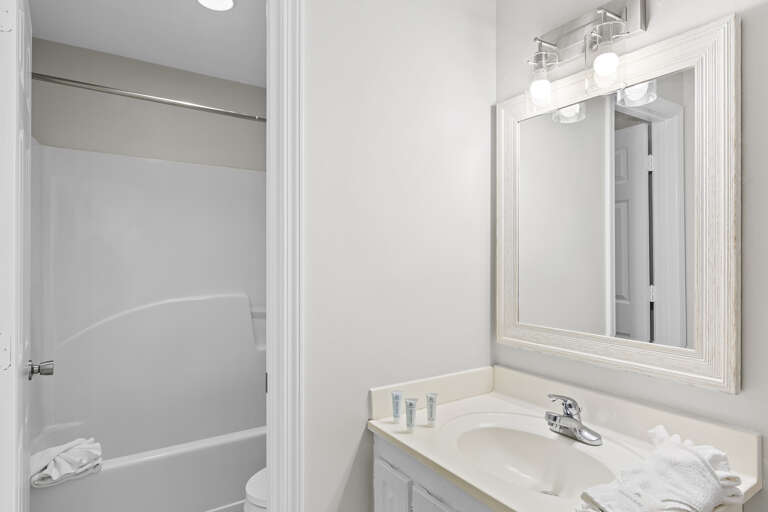 23-Crystal-Sands-312A-Primary-Bath