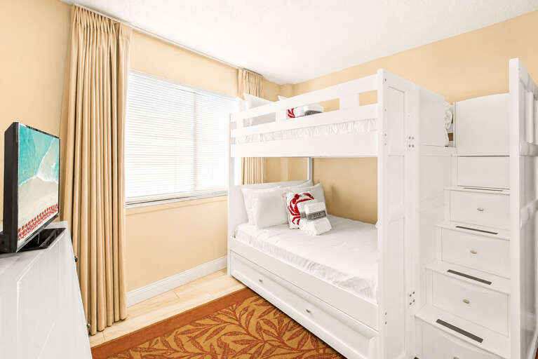 Mainsail 178 Guest Bedroom