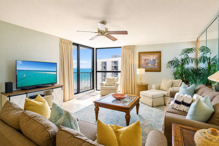 Mainsail 178 Living Room