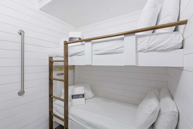 Sea Cabins 9B Bunks Sea Cabins 9B Bunks