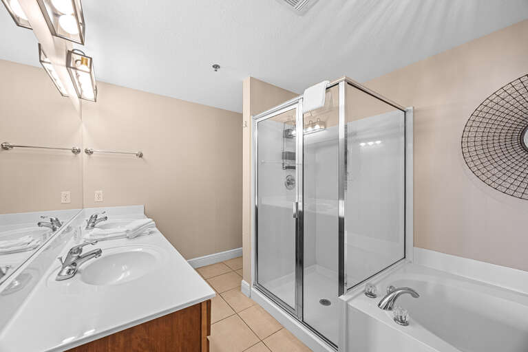 Ariel Dunes II 1002 Primary Bathroom