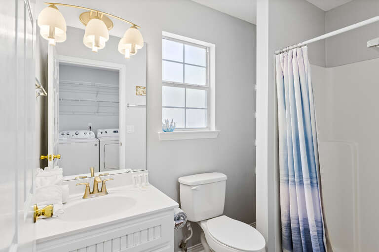 23-Tipsy-Marlin-Bathroom-2 23-Tipsy-Marlin-Bathroom-2