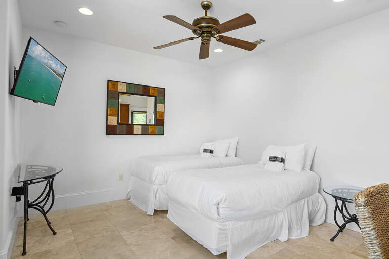 23-Bella-Vista-Guest-House-Bonus-Room