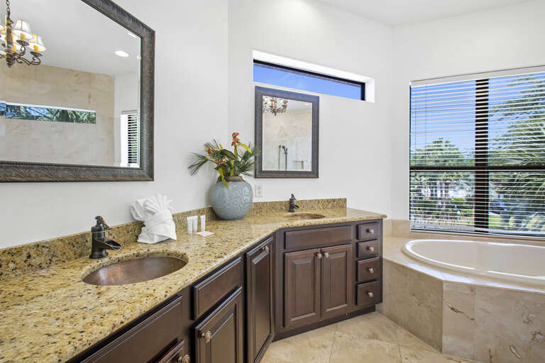 23-Bella-Vista-Primary-Bathroom