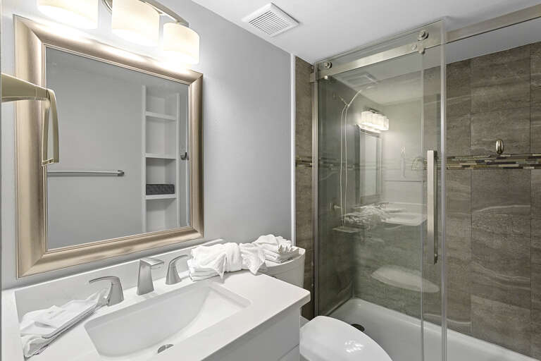 23-Gulfview-117-Bathroom