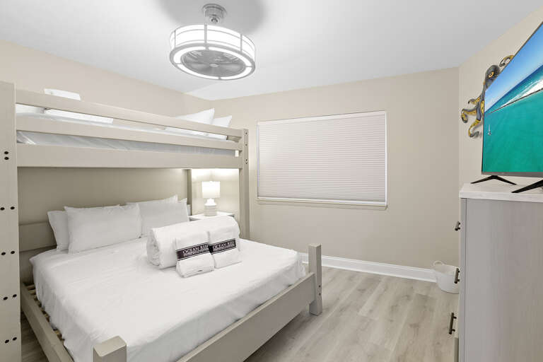 23-Mainsail-423-Guest-Bedroom