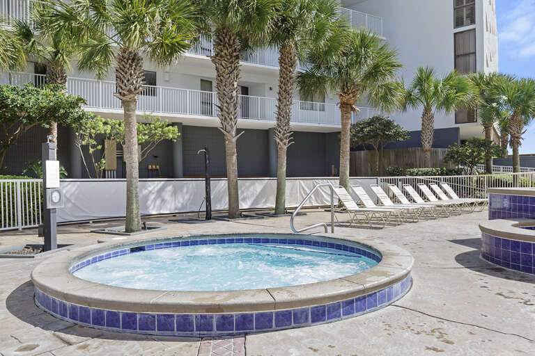 23-Mainsail-Hot-Tub 23-Mainsail-Hot-Tub