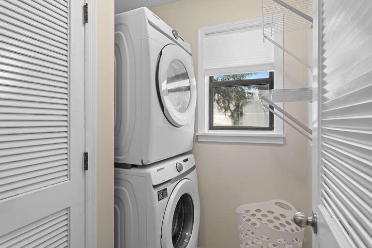 23-Beachwood-Villas-13B-Laundry