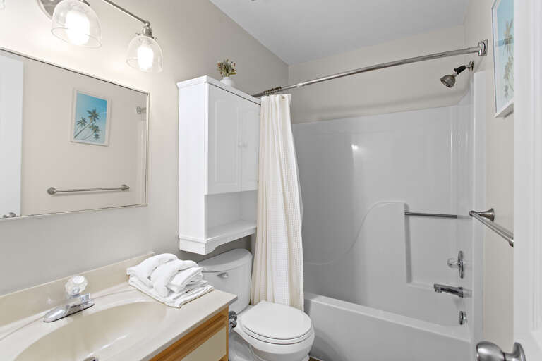 24-Beachwood-Villas-13B-Primary-Bathroom 24-Beachwood-Villas-13B-Primary-Bathroom