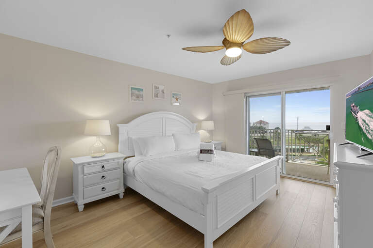 23-Amalfi-Coast-422C-Primary-Bedroom 23-Amalfi-Coast-422C-Primary-Bedroom